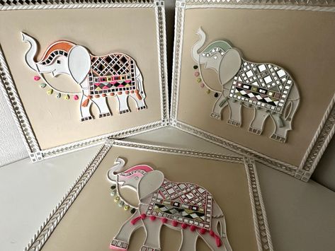 Lippan Art Elephant Design, Elephant Lippan Art, Mirror Work Decoration, Lippan Art Design Mirror Work, Diy Lippan Art, White Cement Art, Lippin Art, Elephant Mural, Clay Mirror Art