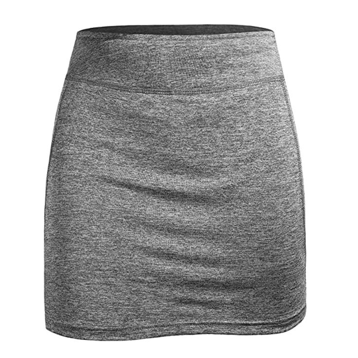 This lightweight sports skirt with a hidden pocket is perfect for a day on the court, the course or the club. The flat waistband provides support and comfort. Fabric 80/20/nylon/spandex. Pair it with a MB Yoga sports bra and tank top. Golf Workout, Sports Skirt, Summer Athletic, Athletic Skort, Tennis Skirts, Fitness Design, Simple Look, Yoga Sports Bra, Golf Skirts