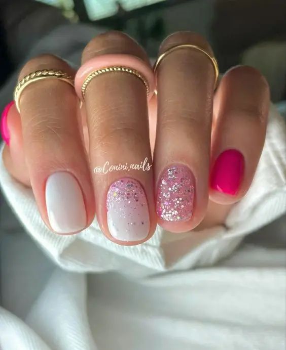 21 Valentine’s Day Nail Ideas (That Aren’t Hearts) - Winky Pink Nagellack Trends, Glitter Rosa, Cute Gel Nails, Shellac Nails, Dipped Nails, Fancy Nails, Chic Nails, Short Acrylic Nails, Valentine's Day Nails