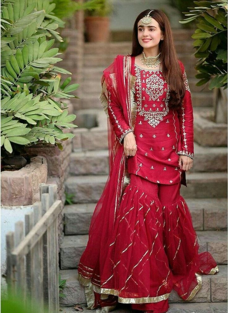 Wedding Gharara, Pakistani Dresses Party Wear, Actress Dress, Shadi Dress, Pakistani Dresses Party, Dress Design Ideas, Amused Quotes, Dressing Design, Eastern Dresses