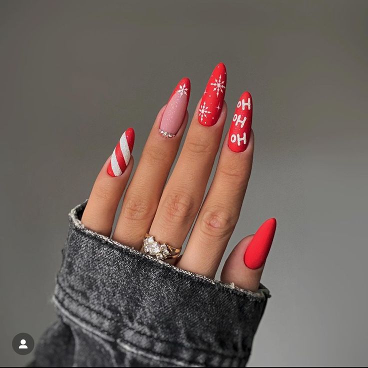 Candy Cane Acrylic Nails, Candy Cain Nails, Christmas Candy Cane Nails, Candy Cane Christmas Nails, Clover Nails, Peppermint Nails, Paisley Nails, Candy Cane Nail Art, Bio Nails