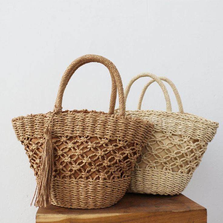 【Material】This woven bag is hand-woven from PU leather cut into leather strips of a specific width,fine and firm workmanship,soft leather gives a comfortable feel! 【Structure】Open it, there is a main pocket,It can store mobile phones, chargers, glasses, and eyeshadow palettes; the side zipper pocket can store small items, such as lipstick, keys and card.It can meet the necessities of daily travel! 【Occasion】The handmade bag can be carried on one shoulder or by hand, casual and fashionable, suita Summer Bags Beach, Rattan Handbags, Braided Bag, Basket Woven, Shopping Party, Straw Tote Bag, Woven Handbags, Leather Cuts, Bag Summer