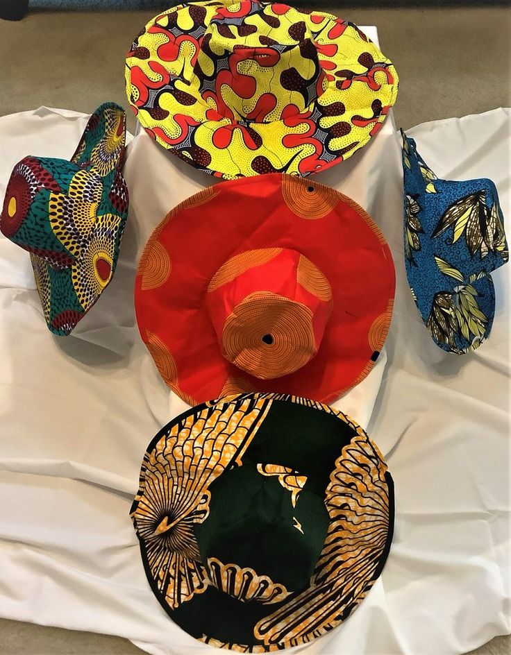 African Style-Floppy Hats in African Waxprint Floppy Hats, African Style, Ankara Fabric, African Fashion, Ankara, Multi Colored, Halloween Wreath, Sewing Projects, Turquoise