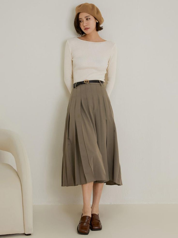 This is a feminine and romantic skirt by LANGSON that is made out of high quality polyester and viscose blend fabric. With design detail of flared silhouette and pleats detail, it gives a trendy and feminine look.- Flared A line silhouette- Pleats detail- Waistband with belt loops- Feminine and modern mood Chic A-line Maxi Skirt For Work, Elegant A-line Maxi Skirt With Pleated Hem, Spring A-line Maxi Skirt With Pleated Hem, Feminine A-line Pleated Skirt, Chic Viscose Flared Skirt, Fall A-line Pleated Maxi Skirt, Viscose Flared Skirt For Work, Workwear Viscose Flared Skirt, Fall A-line Skirt With Pleated Hem