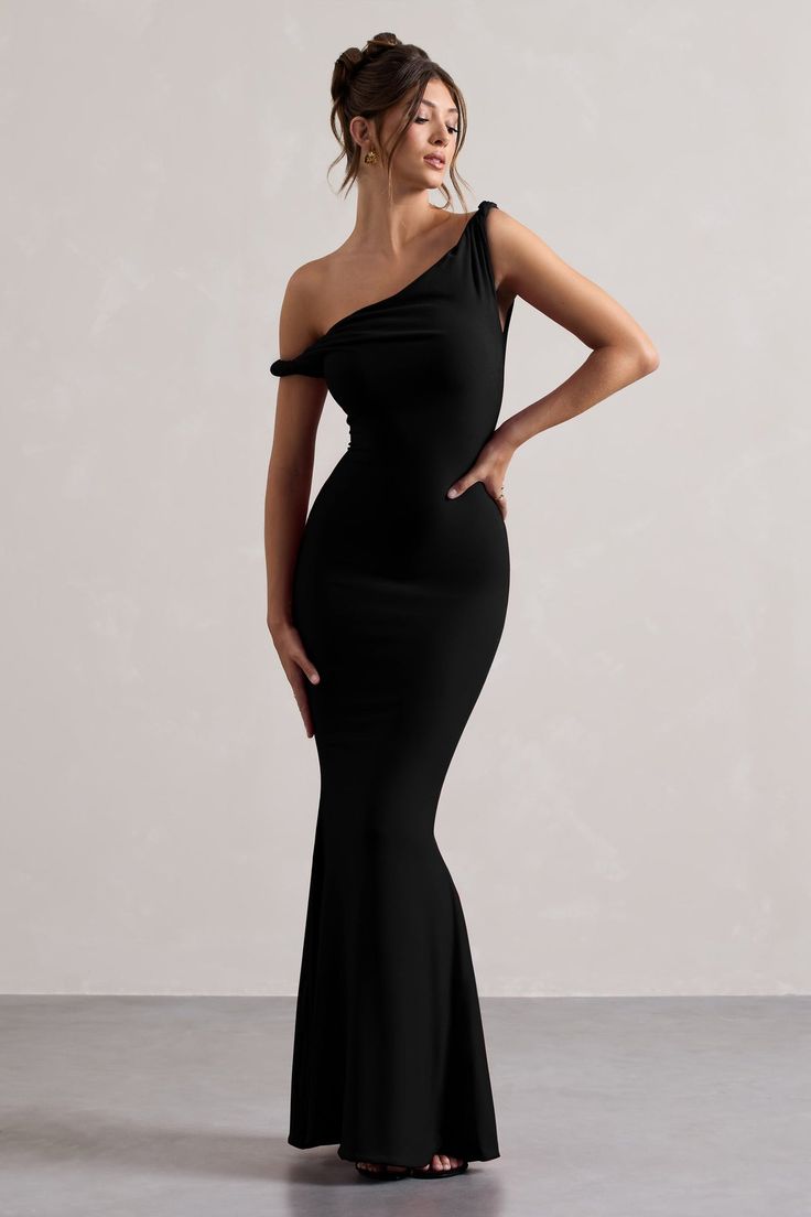 Lita | Black Twisted Asymmetric Maxi Dress Club L London, Black Dress Prom, Black Tie Gala, Asymmetric Neckline, Christmas Party Dress, فستان سهرة, Bridesmaid Outfit, Black Shade, Black Velvet Dress