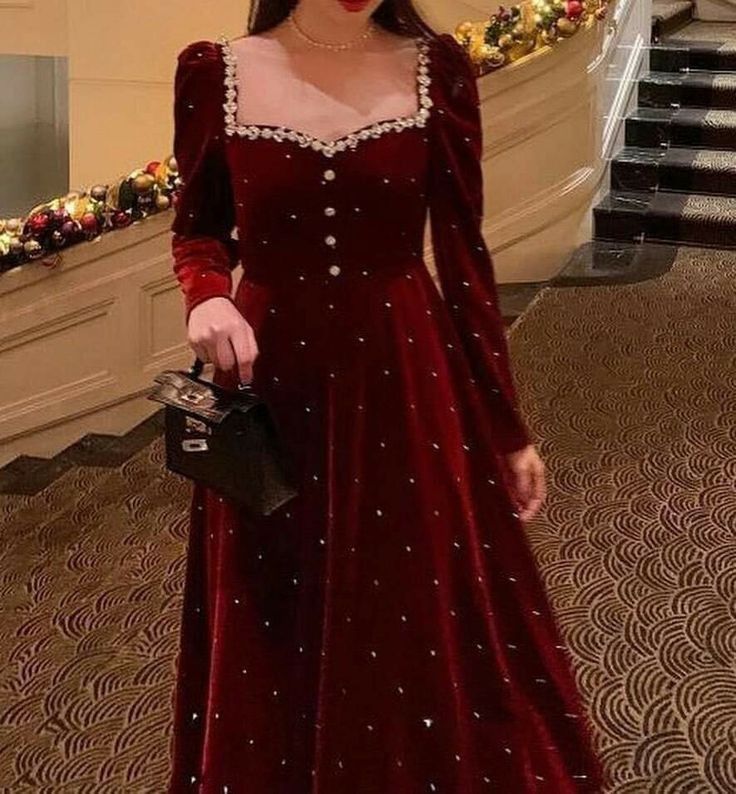 Velvet Dress Designs Gowns, Latest Velvet Dresses, Velvet Dresses Outfit, Velvet Dress Long, Velvet Dress Designs, Red Velvet Dress, Bridal Dress Fashion, Trendy Dress Outfits, Elegant Dresses Classy