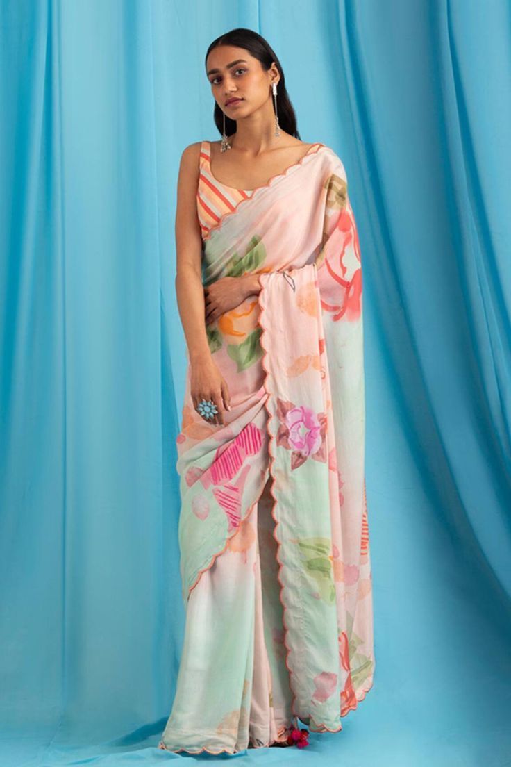 #Abhidesigner Flower Saree, Phulkari Saree, Aesthetic Sketch, Floral Sarees, Digital Print Saree, Saree Work, Outfits Styling, Floral Print Sarees, Saree Floral