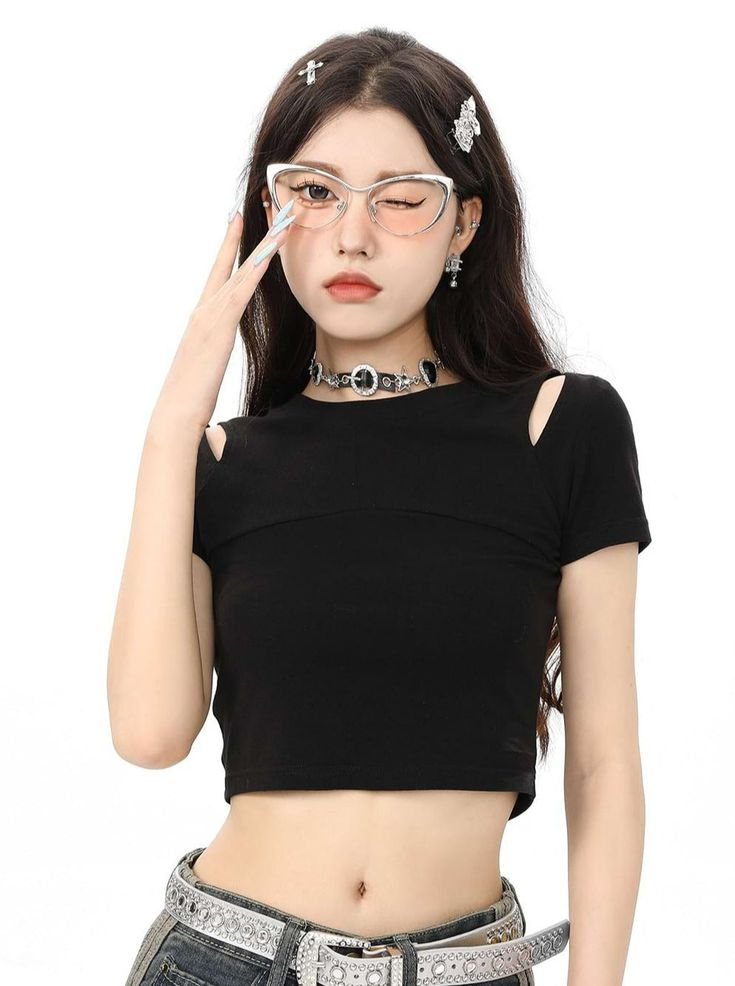 This Cropped Cold Shoulder Top is perfect for casual days. It pairs easily with high waist jeans or a skirt, and its cropped length and comfortable fit make it a great choice for any style.
Gender: Women
Material: Polyester
Clothing Length: Regular
Sleeve Length: Short Sleeve
Sleeve Type: Cold Shoulder
Collar: Round Neck Cold Shoulder Top, Urban Wear, Height And Weight, Crop Top, High Waist Jeans, Orange Black, Cold Shoulder, Urban Fashion, Shoulder Top