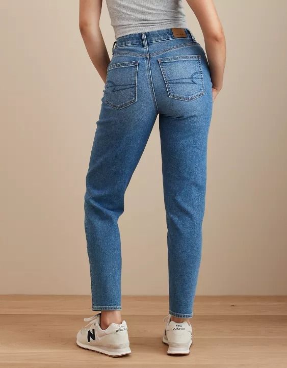 AE Stretch Curvy Mom Jean Outfits For Short Women Curvy, Mom Jeans American Eagle, Outfits For Short Women, Blue And White Jeans, High Waist Jeggings, Barrel Jeans, Types Of Jeans, High Waisted Mom Jeans, Jean Trends