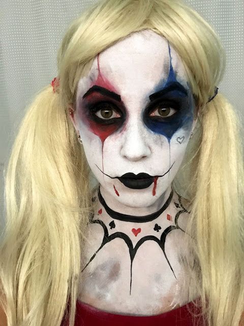 Harley Quinn Face Paint Costume With Face Paint, Harley Quinn Face Paint, Face Paint Halloween, Halloween Party Makeup, Blue Face Paint, Butterfly Halloween, Harley Quinn Makeup, Halloween Makeup Scary, Halloween Men