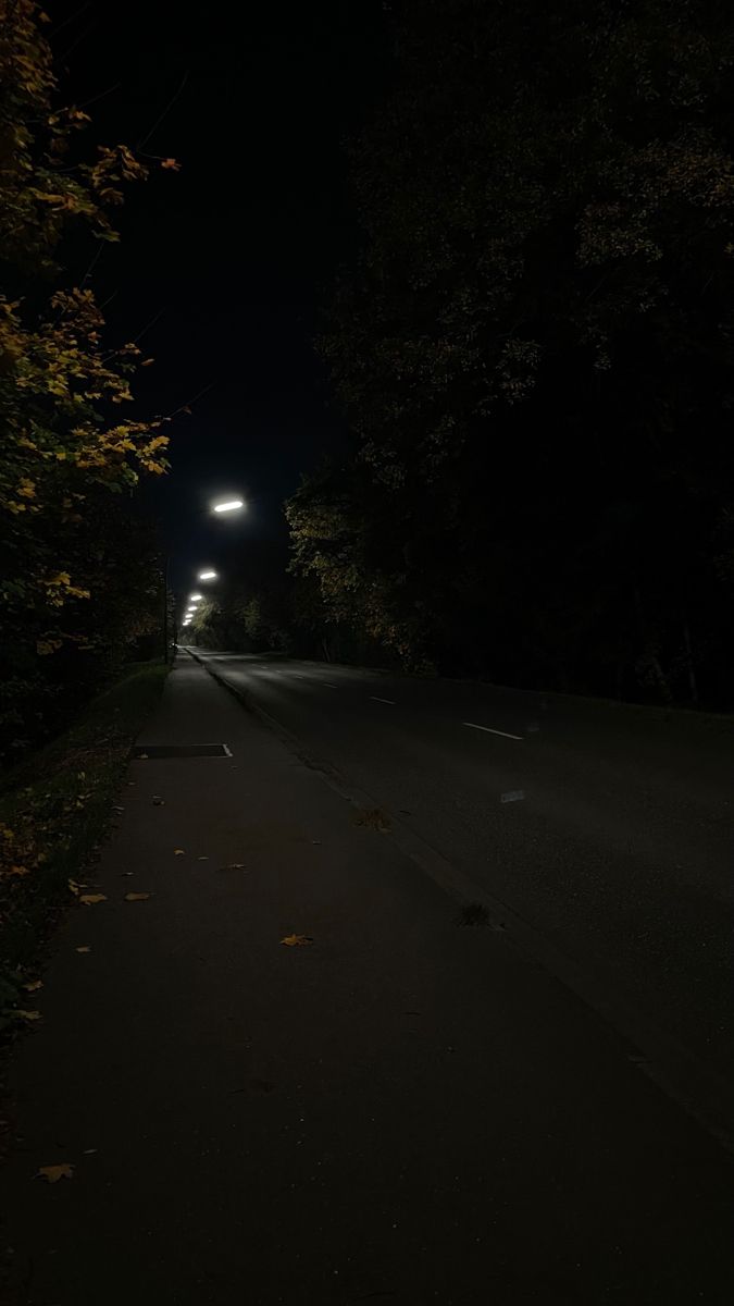 You see a Dark Night with a street and Trees. It’s Beautiful ❤️ Scary Asthetic Picture Wallpaper, Halloween Nature Wallpaper, Dark Places Wallpaper, Phone Backround Dark, Dark Forest Pictures, Fall Dark Aesthetic Wallpaper, Street Dark Night, Dark Outdoors Aesthetic, Dark Nature Wallpaper Iphone