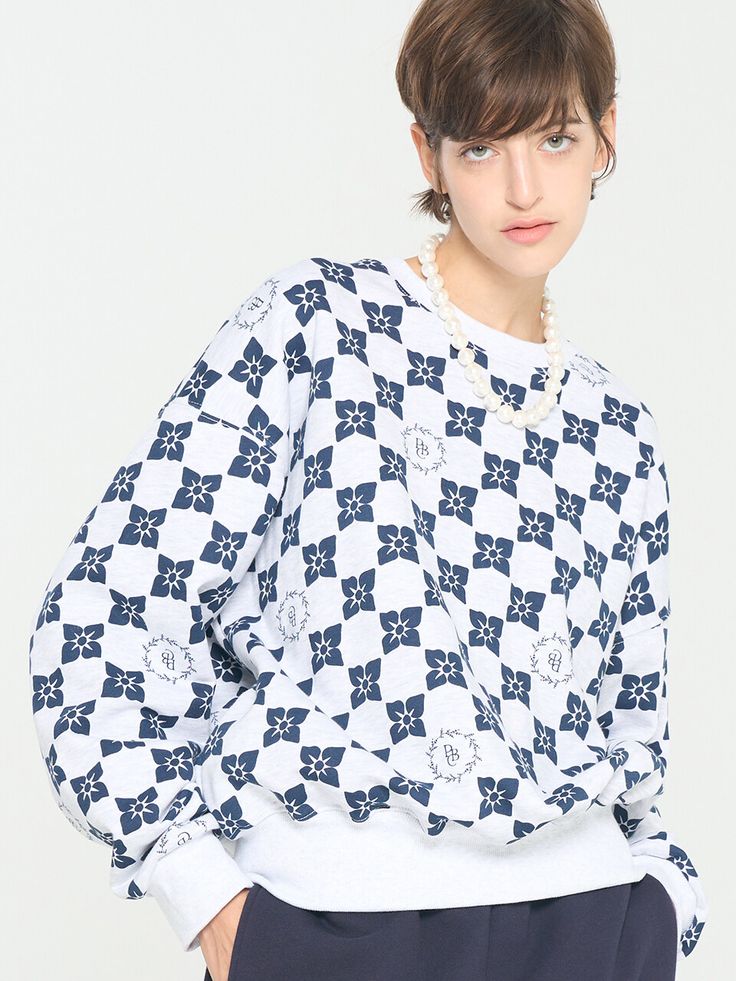 Editor's NotesThis sweatshirt is printed with checked pattern and has a comfortable and stylish overfit silhouette. Made from soft cotton-blend jersey that is suitable throughout the year except for summer. It prevents twisting and contracting of the product through Tentar&Dumbled processing, and it is a semi-overfit that both men and women can wear it with a comfortable silhouette. It has a durable sewing finish by preventing stranglehold using Herringbone tape.- Crew neck- Graphic print on the front- Ribbed edges- Drop shoulder- Oversized fit- Minimize shrinkage and distortionMeasurements (in.)One size(XS-M)- Total Length: 25.59 in.- Shoulder: 24.8 in.- Chest: 24.4 in.- Sleeve Length: 21.65 in.Model info: 5' 8.1*Depending on the size measurement method, there may be a 1–2 cm err Oversized Jacquard Knit Crew Neck Sweatshirt, Cotton Jacquard Knit Long Sleeve Sweatshirt, Streetwear Cotton Jacquard Knit Sweatshirt, Casual Plaid Cotton Sweatshirt, Casual Cotton Plaid Sweatshirt, Casual Cotton Sweater With Argyle Pattern, Casual Cotton Tops With Argyle Pattern, Casual Cotton Argyle Sweater, Cotton Jacquard Knit Sweater Relaxed Fit