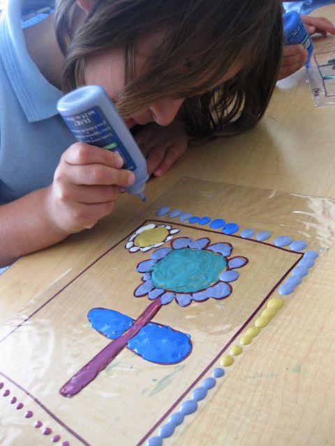 Stained Glass Art in Pre-K | Art Lessons For Kids Kindness Painting, Pre K Art, Art Aprons, Prek Crafts, Art Docent, Art Mediums, Art Time, Art Lessons For Kids, Homeschooling Ideas