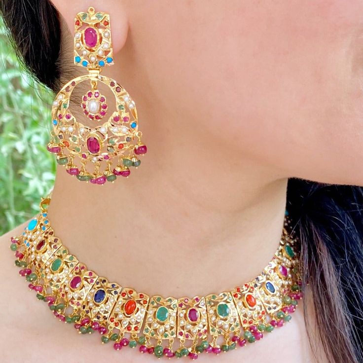 traditional navratna necklace set 22k Gold Jewelry Necklaces, 22k Gold Jewelry, Hanging Beads, Chandbali Earrings, Pearl Necklace Set, Gold Jewelry Necklace, Emerald Necklace, Gold Bangle Bracelet, 22k Gold