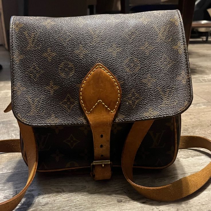 In Great Vintage Condition. No Exposed Piping. There Is No Stickiness Or Smell Inside. Original Strap And All Original Hardware. Date Code Is 884sl Mm Monogram, Bags Louis Vuitton, Louis Vuitton Brown, Louis Vuitton Bags, Piping, Louis Vuitton Bag, Crossbody Bags, Bag Lady, Louis Vuitton