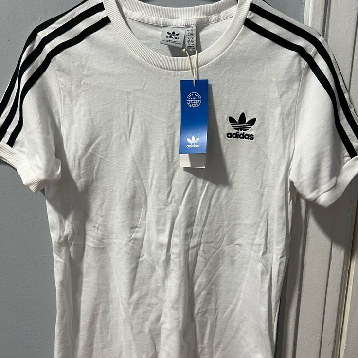 Size M, Adidas Women Tshirt Basic Crew Neck T-shirt With Three Stripes, Casual Summer T-shirt With Three Stripes, Adidas Three Stripes T-shirt For Spring, Adidas T-shirt For Spring Streetwear, Casual T-shirt With Three Stripes Branding For Spring, Adidas Sporty Cotton T-shirt, Sporty T-shirt With Three Stripes For Spring, Sporty Spring T-shirt With Three Stripes Branding, Casual Fitted T-shirt With Three Stripes