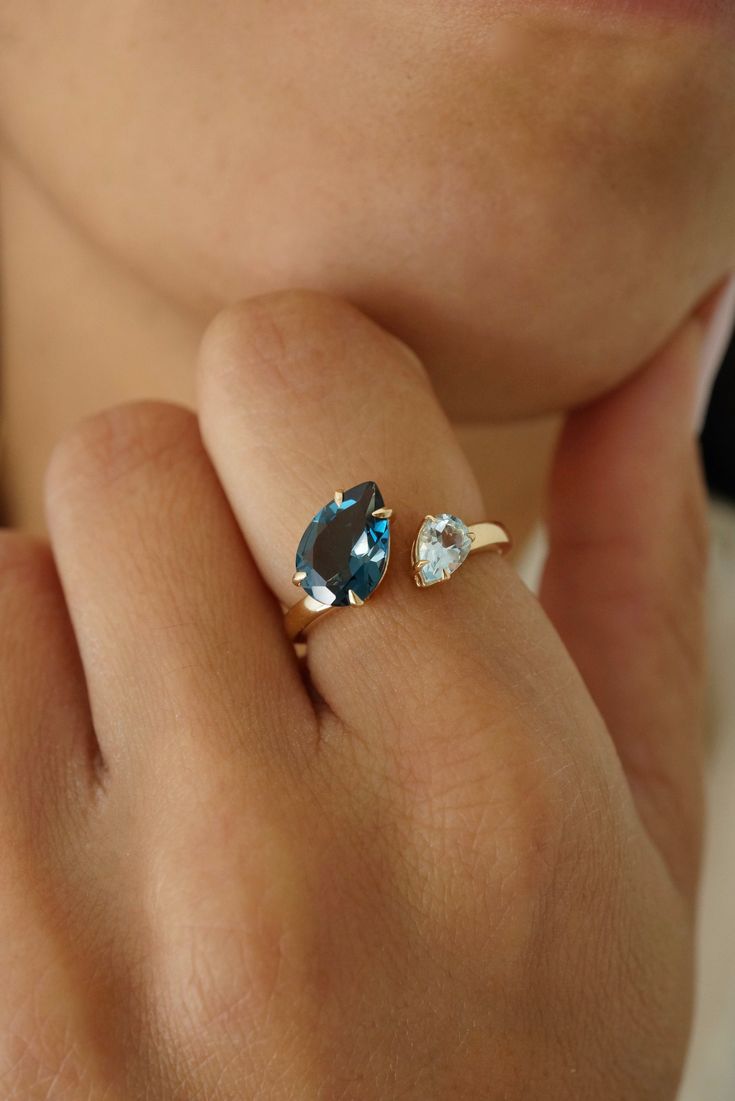 DSC02135.JPG Toi Et Moi Sapphire Ring, Toi Et Moi Ring Sapphire, 2 Stone Engagement Ring, Secret Rings, Blue Topaz Stone, Dream Engagement, Dream Engagement Rings, Sky Blue Topaz, Stone Engagement Rings