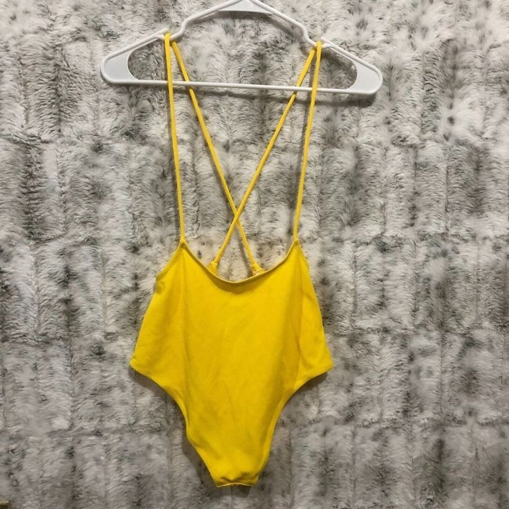 Zaful Yellow Jumper Style Swim Suit Bikini Bottoms High Waist Size Us 6 Nwt Very Good Condition See Pictures For Details And Measurements To Reduce Chance Of Returns. Please Note That Some Measurements May Be Different Than Size Tag Due To Washing And Stretching. All Items Come From A Smoke Fee Home. You Will Receive The Exact Item In The Picture. This Item Is In The Condition Stated In Our Listing. We Try Hard To Include As Many High-Quality Pictures As Possible. Any Known Defects Or Features W Stretch T-back Summer Swimwear, Summer Bodysuit With Built-in Bra For Vacation, Yellow Beachwear Swimwear With Lined Body, Yellow Lined Swimwear For Vacation, Yellow Lined Swimwear For The Beach, Yellow Lined Swimwear For Beach, Yellow Lined Swimwear For Sunbathing, Triangle Top Swimwear With Straps For Summer, Yellow Lined Beachwear Swimwear