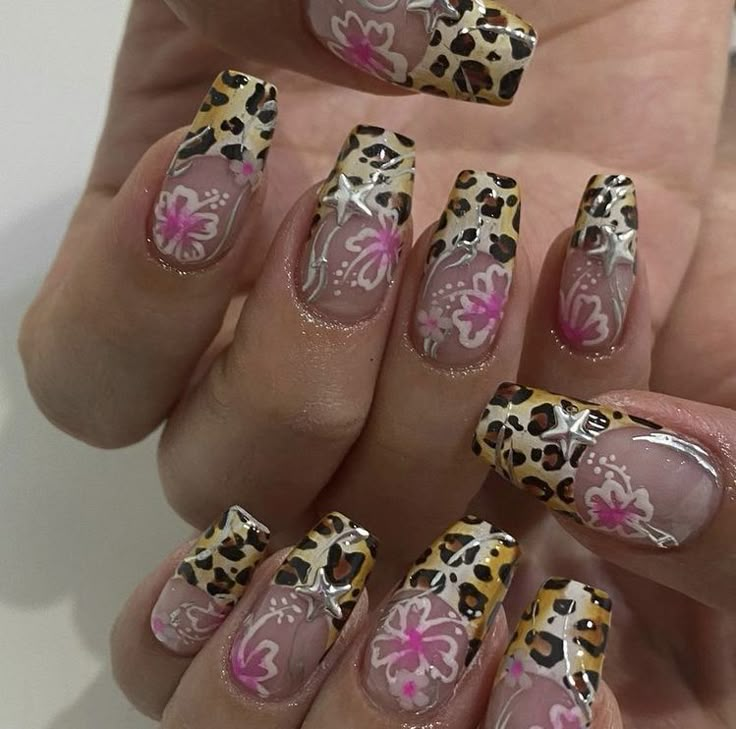 Gyaru Styles List, Y2k Japanese Aesthetic, Uñas Y2k, Japan Nails, Gyaru Nails, Y2k Gyaru, Dot Nail Designs, Punk Nails, Dot Nail Art