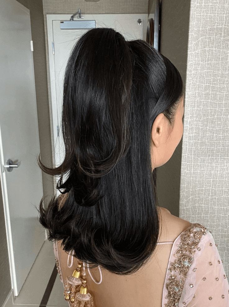 Long Graduation Hair, Curled Up Ends Hair, Hair Styles To Go Out, Long Brown Hair Styles Hairstyles, Grad Hairstyles Black Hair, Simple Hairstyles For Thick Medium Hair, Hairdos For Medium Length Hair Easy, Cute Bday Hairstyles, Formal Hairstyles For Prom