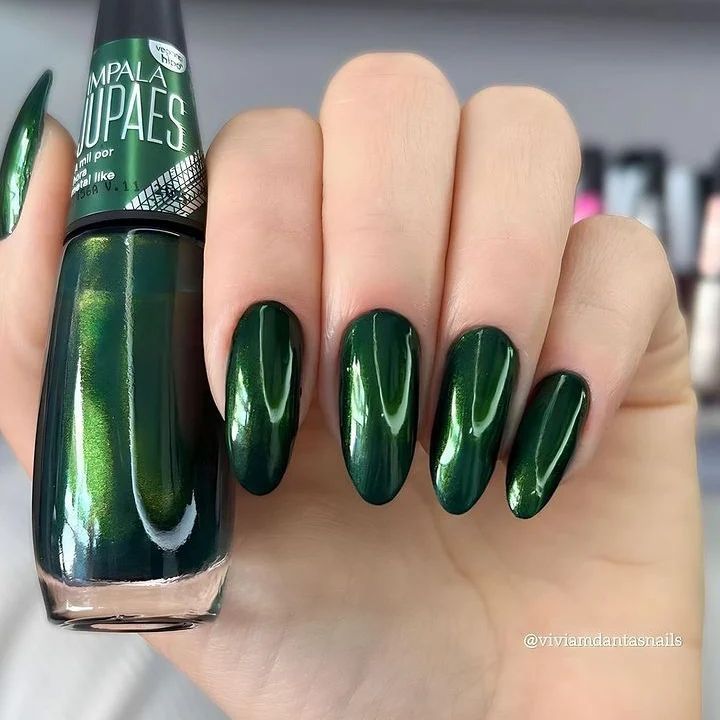 #FrenchNailsLong #LongAcrylicNails #LongGelNailDesigns #LongManicureStyles #LongNailArt #LongNailCare #LongNailDesigns #LongNailIdeas #LongNailTrends #StilettoNailsLongPosted by Zoe Scott: Can we all agree that long nails are the new black? There's just something about well-designed, manicured long nails that commands attention and exude... Dark Green Almond Nails, Gel Green Nails, Green Almond Nails, Matte Almond Nails, Stiletto Shaped Nails, Belle Nails, Almond Gel Nails, Lily Nails, Almond Nail Designs