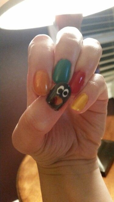 Short Thanksgiving Nails, Edgy Nail Art, Round Nail Designs, Turkey Nails, Tan Nails, Feather Nails, Thanksgiving Nail Designs, Thanksgiving Nail Art, Thanksgiving Nail