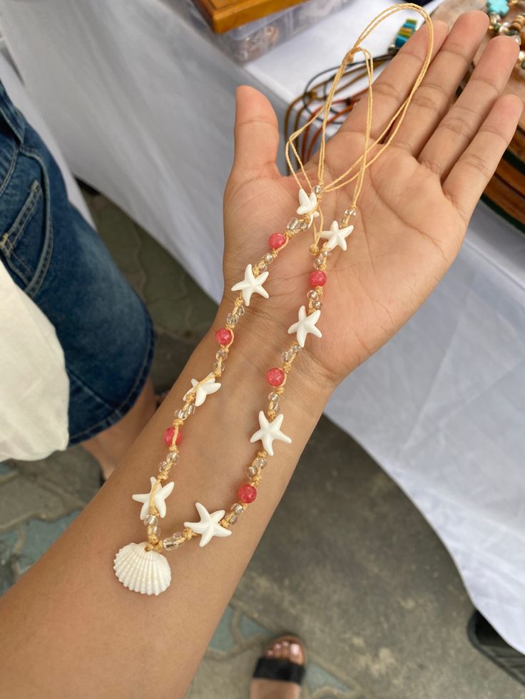 Found this while shopping at Huntington beach :) 🌊🌺🐚  #necklace #beach #shellnecklace Shell Necklace Diy, Beach Wedding Hair Accessories, Seashell Art Diy, Dope Jewelry Accessories, Diy Sandals, Beachy Jewelry, Beach Bracelet, Beach Necklace, Seashell Jewelry