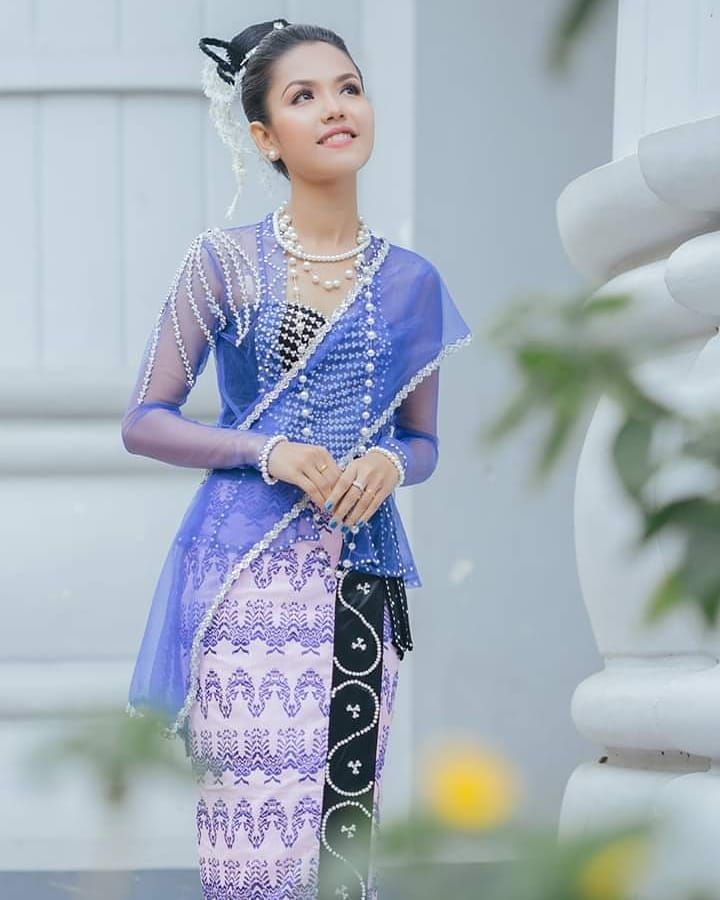 @_thebeautyof_rakhine_ shared a photo on Instagram: “What is wearing Traditional Dress according to you?💙 If you see this post plz make sure you drop an idea in the comment section.😊 . . . . .…” • Jun 4, 2019 at 4:24am UTC Rakhine Traditional Dress, Wedding Photoshoot Props, Bollywood Hairstyles, Photoshoot Props, Photo To Cartoon, Traditional Dress, Wedding Photoshoot, Traditional Dresses, A Photo