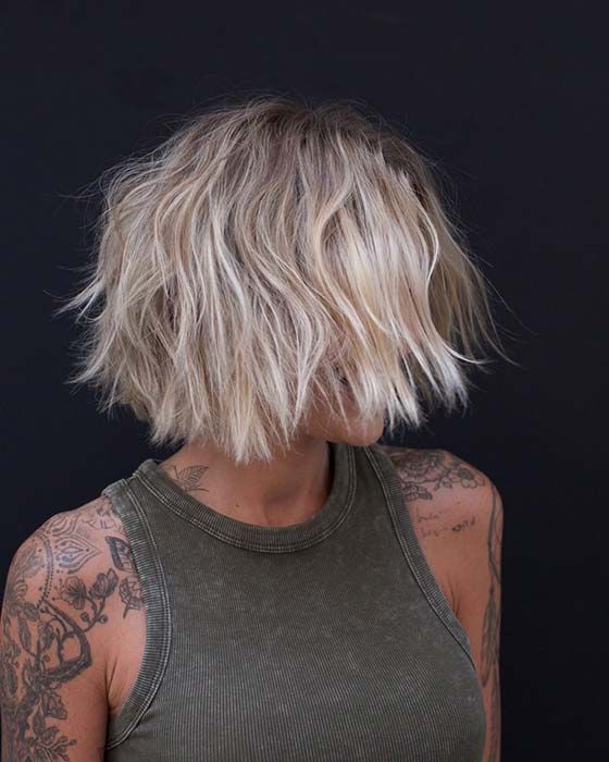 Bob Haircut Ideas, Hair Pics, Messy Bob, Messy Bob Hairstyles, Sleeve Ideas, Smink Inspiration, Layered Bob Hairstyles, Latest Short Hairstyles, Classic Hairstyles