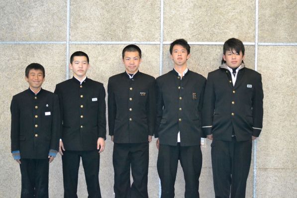 Japanese High School Uniform, High School Jacket, Male Uniform, Japan School Uniform, Urban Tribes, School Jacket, Man Japan, High School Uniform, Japanese Traditional Clothing