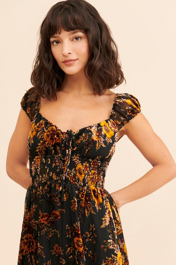 Rent Floral Burnout Velvet Midi Dress from Nuuly. Pick 6 items for $98/month. Free shipping + returns. Dark Floral Fashion, Vampy Style, Dark Floral Dress, Luanna Perez, Rent Dresses, She's A Lady, Silk Noil, Burnout Velvet, Dark Autumn