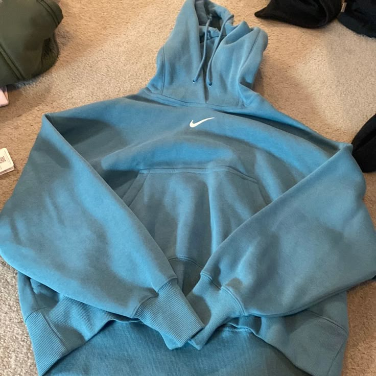 Brand New, Never Warn, Just Too Big For Me, No Damages, Super Cute And Warm. Sweat Nike Vintage Bleu, Cool Hoodies Women, Blue Sweats With Ribbed Cuffs For Spring, Blue Fleece Sweats For Spring, Oversized Blue Sweats For Spring, Blue Casual Sweats For Spring, Blue Sweats With Drawstring Hood For Fall, Blue Fall Sweats With Drawstring Hood, Blue Long Sleeve Sweats For Spring