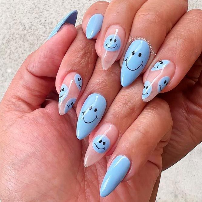 Cabo Outfit Ideas, Cupcake Nail Art, Smiley Face Nails, Grey Matte Nails, Emoji Nails, Glossy Nails, Minnie Mouse Nails, Bright Nail Art, Short Nail Manicure