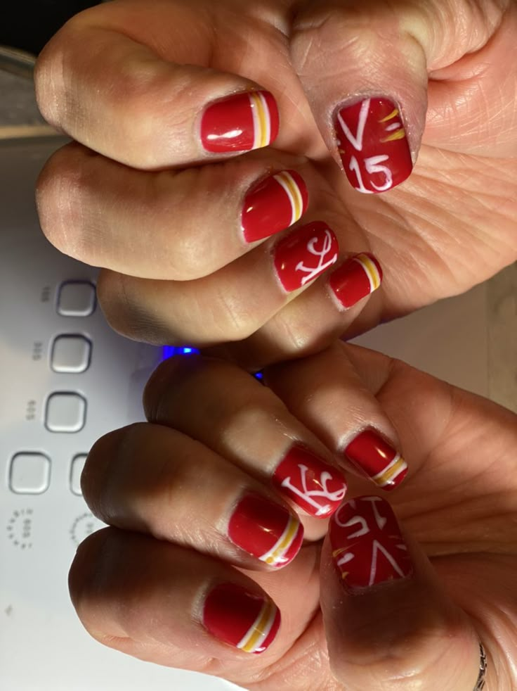 Kansas City Chiefs Nails Designs, Chief Nails, Chiefs Shirt Ideas, Chiefs Nail Designs, Kansas City Chiefs Nails, Kc Chiefs Nails, Kc Nails, Chiefs Nails, Football Nail Designs