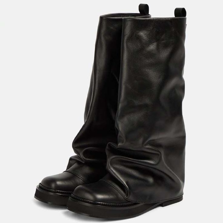 Boots With A Heel, Me Too Shoes Boots, Slouchy Knee High Boots, Shoe Inspo Boots, Cool Winter Fashion, Wide Knee High Boots, Zucca Boots, Winter Outfits Cool, Cool Black Shoes