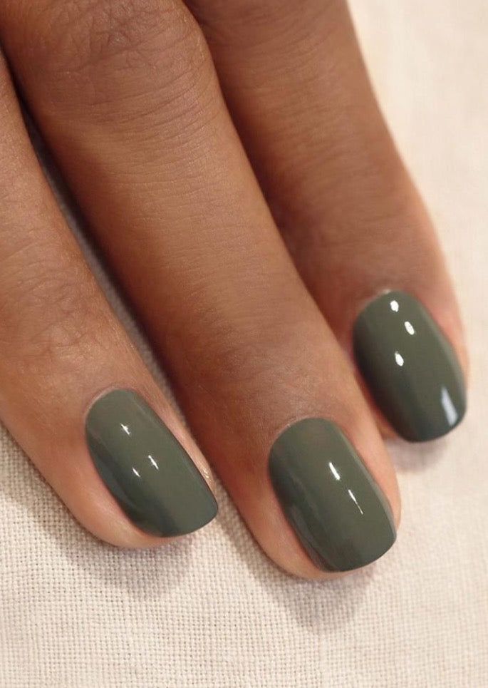 Green Nail, Dipped Nails, Minimalist Nails, Classy Nails, Fancy Nails, Chic Nails, Dope Nails, Semi Permanent, Green Nails