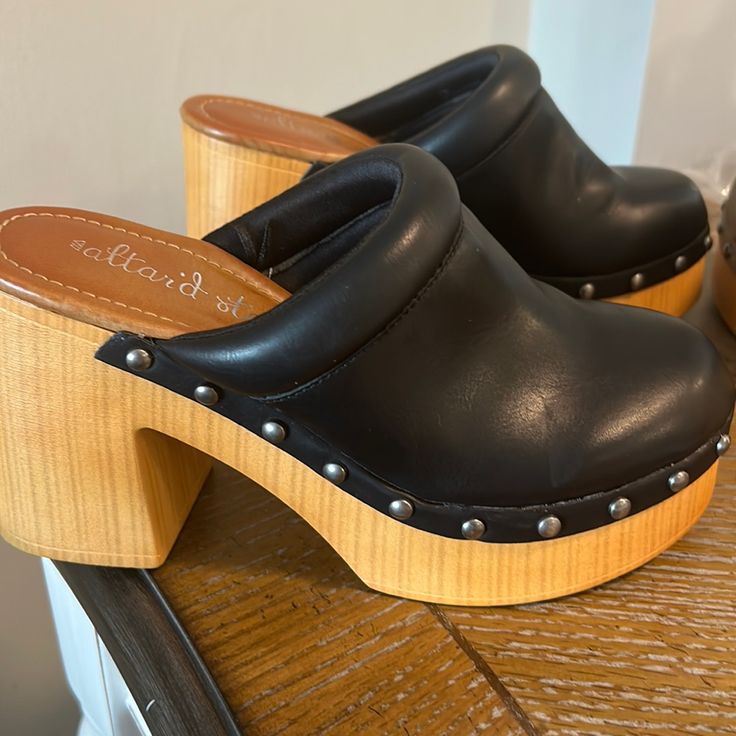 Altar'd State Shoes | Altar'd State Rachele Black Faux Leather Clog Mules Size 36 E 1/2nwt | Color: Black/Tan | | Pm-22819372's Black High Heel Clogs For Spring, Black Platform Clogs For Fall, Chic Black Pointed Toe Clogs, Trendy Black Round Toe Clogs, Black Block Heel Clogs For Fall, Trendy Leather Clogs With Stacked Heel, Trendy Leather Clogs With Block Heel, Black Pointed Toe Clogs For Spring, Faux Leather Mules With Padded Heel And Round Toe