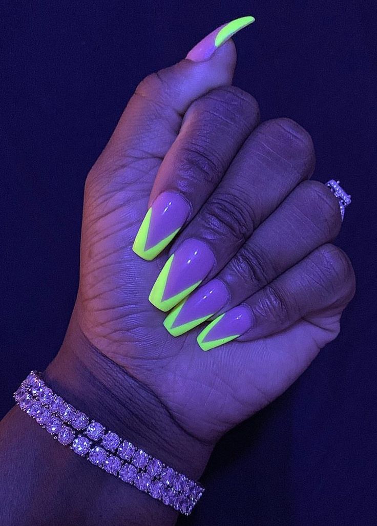 Summer Vibes Nails Short, Neon Purple Nail Designs, Neon Nails Short, Neon Purple Nails, Dot Nail Art Designs, Grow Long Nails, Nail Design Kit, Natural Looking Nails, Polka Dot Nail Art