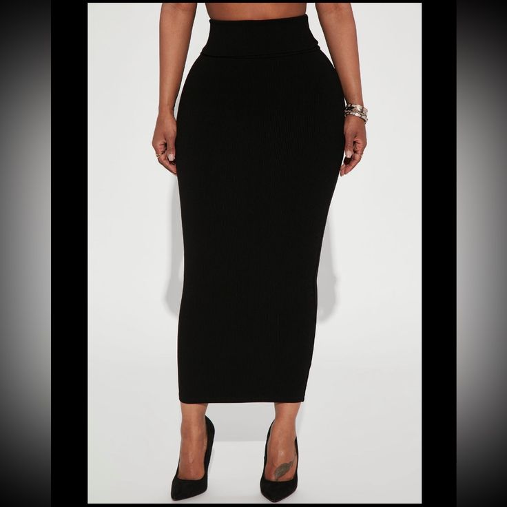 Nwt Ribbed Material Black Casual Pencil Skirt For Night Out, Casual Black Pencil Skirt For Night Out, Black Pencil Skirt For Night Out, Black Pencil Skirt For Spring Night Out, Black Pencil Skirt For Night Out In Spring, Black Stretch Pencil Skirt For Date Night, Casual Black Pencil Skirt For Party, Black Midi Skirt For Going Out, Black Midi Skirt For Date Night