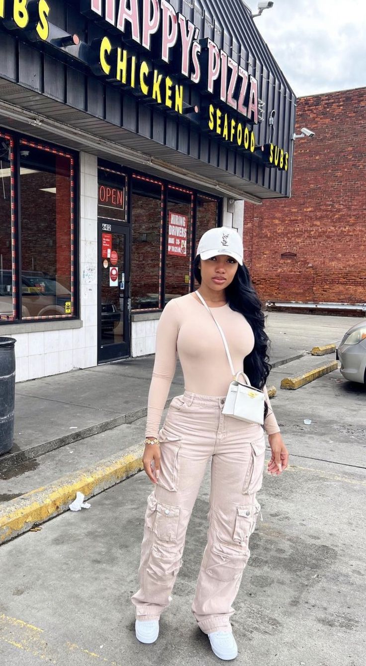 Going Out Cargo Outfit, Women Cargo Outfit, Cargo And Sneakers Outfit, Fall Cargo Pants Outfit Women, Stone Cargo Pants Outfit, Tan Cargo Pants Outfit Black Women, Cargo Pants Winter Outfits Women, Outfits With Tan Cargo Pants, Tan Outfits For Black Women