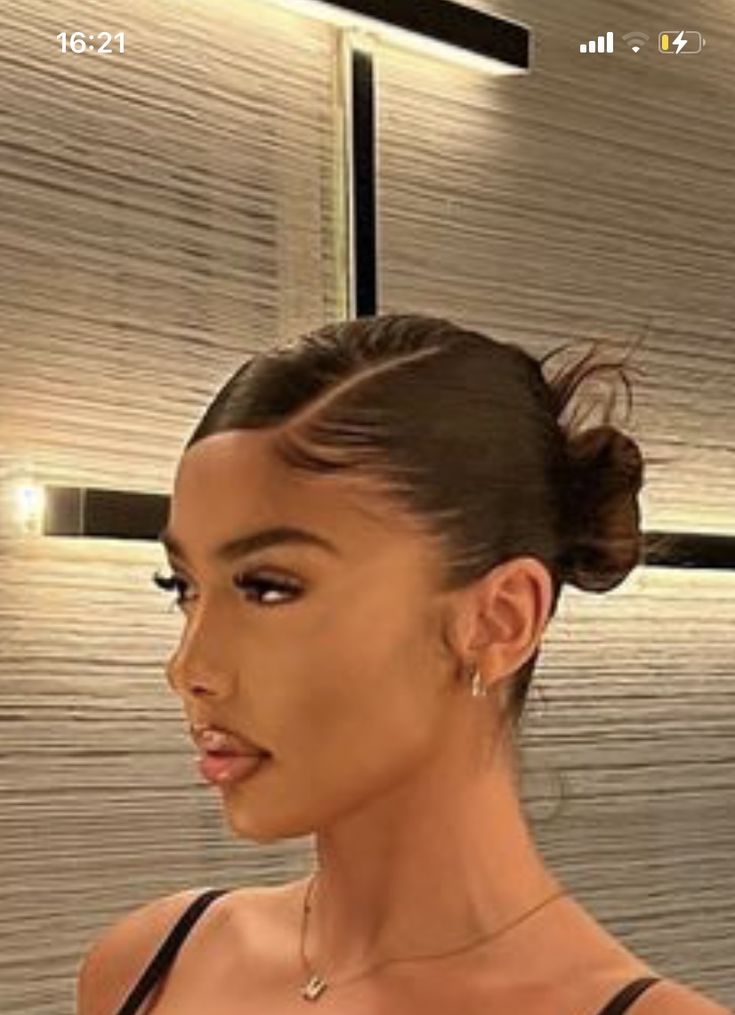 Elegant Hairstyles Sleek, Slick Back Cute Hairstyles, Sleek Back On Natural Hair, Cute Sleek Hairstyles Black Women, Latina Slick Back Hair, Kylie Jenner Slick Back Bun, Hair Down Edges, Classy Slick Back Hairstyles Women, Baddie Low Bun