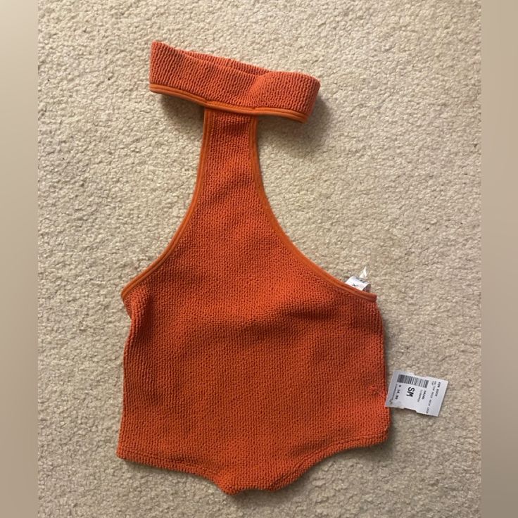 New With Tags! Fitted Halter Neck Top For Fall, Chic Fitted Orange Crop Top, Chic Orange Halter Top For Spring, Chic Fitted Orange Tank Top, Orange Stretch Halter Top For Spring, Spring Orange Stretch Halter Top, Trendy Orange Halter Neck Top, Chic Orange Halter Neck Top, Trendy Stretch Orange Crop Top