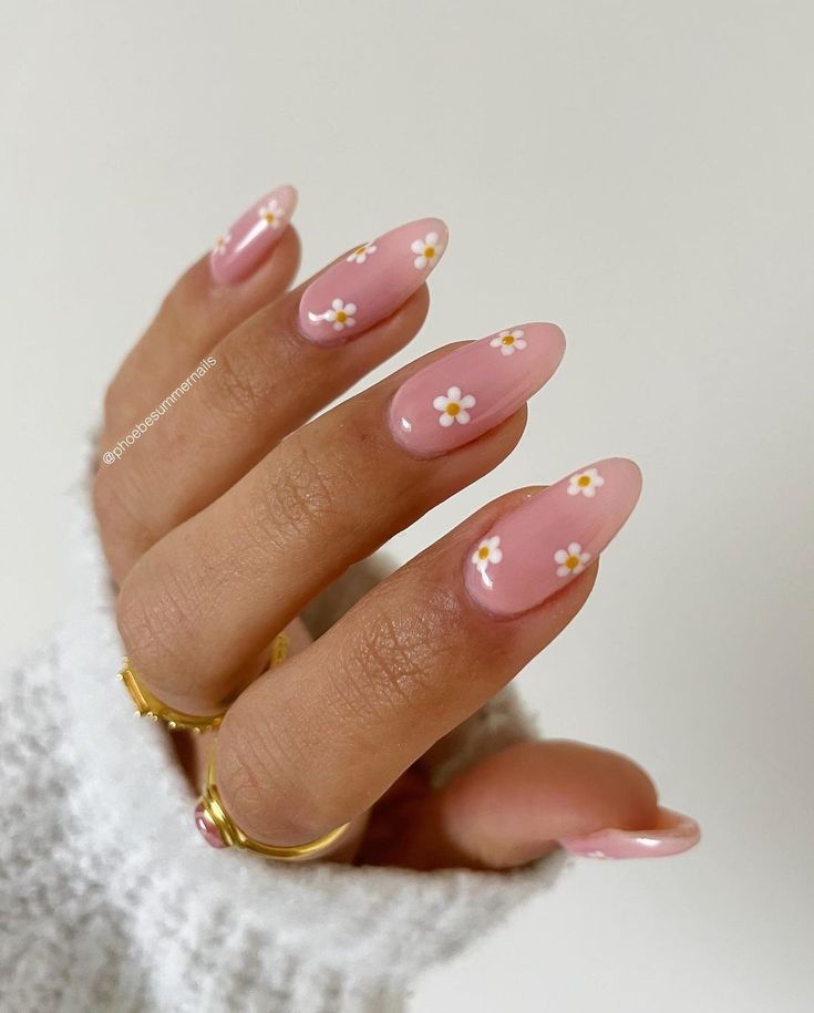 Pink White Nails, April Nails, Light Pink Nails, Daisy Nails, Basic Nails, Almond Nails Designs, Vacation Nails, Minimalist Nails, Nails 2024