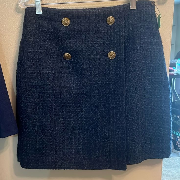 Classic Skirt From Loft. Sz 2, New With Tags. Blue Mini Skirt For Workwear In Fall, Blue Mini Skirt For Fall Workwear, Blue Short Mini Skirt For Fall, Blue Pencil Skirt For Fall, Black Tweed Skirt, Jacquard Skirt, Classic Skirts, Floral Pencil Skirt, Knit Pencil Skirt