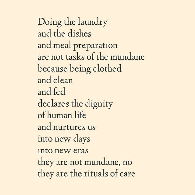 a poem written in black and white with the words doing the laundry and the dishes