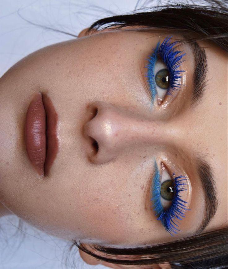 Colourful Mascara Looks, Coloured Mascara Looks, Blue Mascara Looks Brown Eyes, Mascara Looks, Colour Mascara, Blue Lashes, Colored Mascara, Makeup Ojos, Maquillage On Fleek