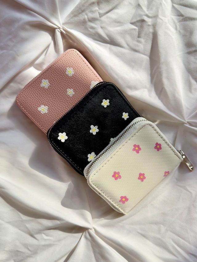 PetalAndVelvet - Etsy Small Wallet Pattern, Aesthetic Wallet, Aesthetic Purse, Flower Wallet, Wallets For Girls, Cute Wallet, Scrapbook Gift, Diy Wallet, Wrist Wallet