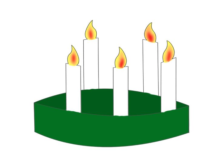 five candles are lit in the shape of a green ring with red and yellow flames