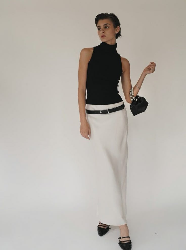 Summer Sleek Outfits, Satin White Skirt Outfit, White Top Black Skirt Outfit, White Silk Skirt Outfit, Long Satin Skirt Outfit, White Satin Skirt Outfit, Silk Maxi Skirt Outfit, Skirt Outfits Dressy, Satin Skirt Outfit Summer