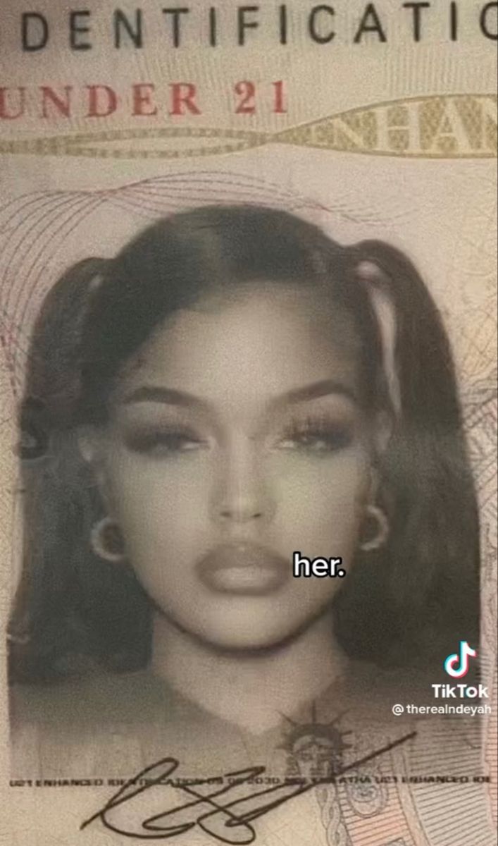 License Photo Black Woman, School Id Photo Aesthetic, Cute Driver License Pictures, Cute License Pictures, Drivers Licence Aesthetic Photo, Permit Picture Ideas, License Id Picture, Drivers Lisence Photos Makeup, Id Photo Aesthetic